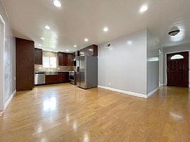  Amazing 3 Bedroom 2 Bath Home For Rent  in Anaheim, CA (Photo 3 of 6)