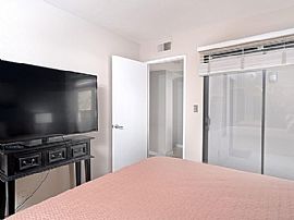 Spectacular 2 Bedroom 2 Bath Home For Rent  in Palm Springs, CA (Photo 4 of 6)