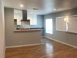 Beautiful 2 Bedroom 2 Bath Home For Rent  in Woodland Hills, CA