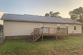 1095 Lockmiller Rd, Estill Springs, Tn 37330 : Nice Home in Estill Springs, TN (Photo 2 of 12)