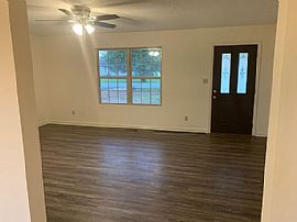 1095 Lockmiller Rd, Estill Springs, Tn 37330 : Nice Home in Estill Springs, TN (Photo 3 of 12)