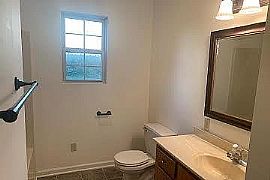 1095 Lockmiller Rd, Estill Springs, Tn 37330 : Nice Home in Estill Springs, TN (Photo 8 of 12)