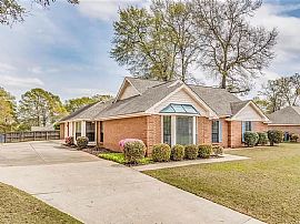 105 Bryan St, Prattville, Al 36066 in Prattville, AL (Photo 2 of 12)