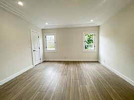 Beautiful 3 Bedroom 2 Bath Home For Rent  in Beverly Hills, CA (Photo 5 of 7)