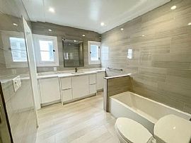 Beautiful 3 Bedroom 2 Bath Home For Rent  in Beverly Hills, CA (Photo 7 of 7)