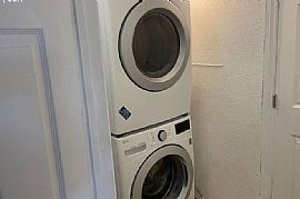 Beautiful 3 Bedroom 2 Bath Home For Rent  in Pasadena, CA (Photo 3 of 6)