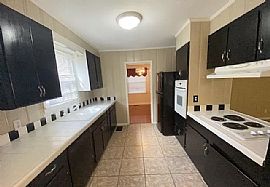 1000 Longwood Dr Se, Huntsville, Al 35801 in Huntsville, AL (Photo 6 of 12)