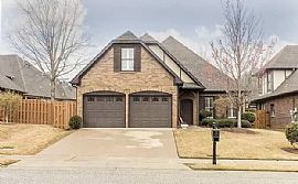 2301 Abbeyglen Ln, Hoover, Al 35226 in Hoover, AL