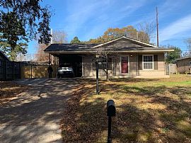 2012 College St Se, Decatur, Al 35601 in Decatur, AL