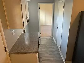 2012 College St Se, Decatur, Al 35601 in Decatur, AL (Photo 6 of 12)