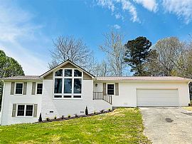 6209 Dalewood Ln, Guntersville, Al  in Guntersville, AL