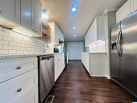 6209 Dalewood Ln, Guntersville, Al  in Guntersville, AL (Photo 2 of 6)