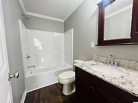 6209 Dalewood Ln, Guntersville, Al  in Guntersville, AL (Photo 4 of 6)