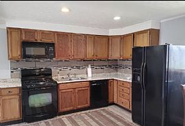 2304 Gihon Rd, Parkersburg, Wv 26101 in Parkersburg, WV (Photo 3 of 10)