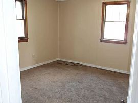 1010 24th St, Parkersburg, Wv 26101 in Parkersburg, WV (Photo 7 of 10)