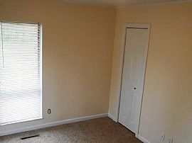 3916 Williamstown Pike, Williamstown, Wv 26187 in Williamstown, WV (Photo 7 of 12)