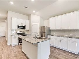 143 Alexander, kyle, Tx 78640. Charming 3bedrooms Home in Kyle, TX (Photo 5 of 12)