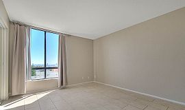 Newly Redesigned 1br Apartment in West Hollywood, CA (Photo 3 of 7)