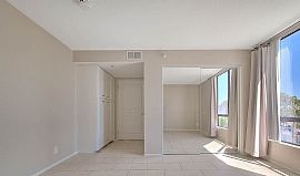 Newly Redesigned 1br Apartment in West Hollywood, CA (Photo 4 of 7)