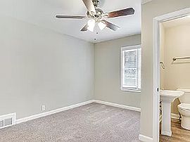  Charming 4 Bedroom Home in Decatur, GA (Photo 5 of 12)