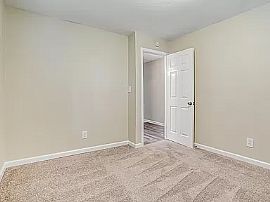 Charming 3 Bedroom Home in Atlanta, GA (Photo 7 of 9)