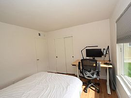 Charming 3 Bedroom 2 Bath Home For Rent  in Ventura, CA (Photo 4 of 5)