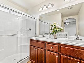 Beautiful 3 Bedroom 2 Bath Home For Rent  in Visalia, CA (Photo 4 of 5)