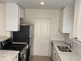 Beautiful 3 Bedroom 2 Bath Home For Rent  in Inglewood, CA (Photo 2 of 7)