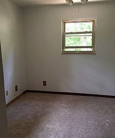 122 Sunset Dr, Scott Depot, Wv 25560 in Scott Depot, WV (Photo 4 of 10)