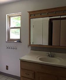 122 Sunset Dr, Scott Depot, Wv 25560 in Scott Depot, WV (Photo 7 of 10)