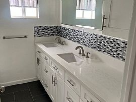 Beautiful 2 Bedroom 1bath Home For Rent  in Compton, CA (Photo 2 of 4)