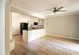 Stunning 3 Bedroom 2 Bath Home For Rent  in Huntington Beach, CA (Photo 4 of 8)