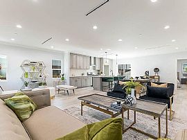 Beautiful 3 Bedroom 2 Bath Home For Rent  in Glendale, CA (Photo 7 of 7)