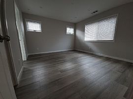 Beautiful 3 Bedroom 2 Bath Home For Rent  in Redwood City, CA (Photo 7 of 8)