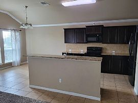 8121 Fieldstone Dr, Temple, Tx 76502. Lovely House in Temple, TX (Photo 4 of 7)