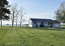 3bed 2bath  in Cambridge, MD (Photo 2 of 12)