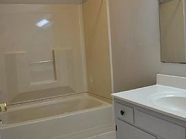 3bed 2bath  in Cambridge, MD (Photo 9 of 12)