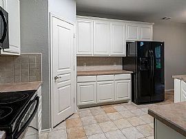 Beautiful and Spacious 4 Bedroom 3 Bath Home For Rent  in Grapevine, TX (Photo 2 of 8)