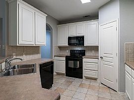 Beautiful and Spacious 4 Bedroom 3 Bath Home For Rent  in Grapevine, TX (Photo 3 of 8)