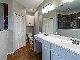 Beautiful and Spacious 4 Bedroom 3 Bath Home For Rent  in Grapevine, TX (Photo 4 of 8)