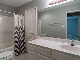 Beautiful and Spacious 4 Bedroom 3 Bath Home For Rent  in Grapevine, TX (Photo 6 of 8)