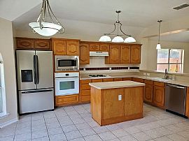 Beautiful 3 Bedroom 2 Bath Home For Rent  in Rockwall, TX (Photo 2 of 9)