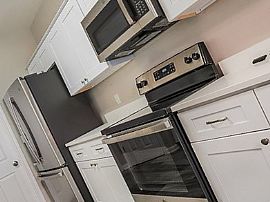 Beautiful 4 Bedroom 2.5 Bath Home For Rent  in Baytown, TX (Photo 2 of 5)