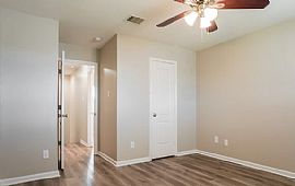 Beautiful 4 Bedroom 2.5 Bath Home For Rent  in Baytown, TX (Photo 5 of 5)