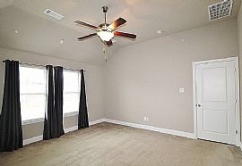 Beautiful 3 Bedroom 2 Bath Home For Rent  in Waxahachie, TX (Photo 6 of 6)
