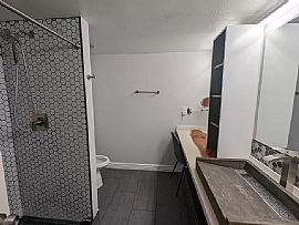 5831 N 8th Pl, Phoenix, Az 85014 in Phoenix, AZ (Photo 10 of 12)