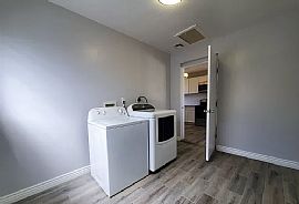 1746 W University Dr, Mesa, Az 85201 in Mesa, AZ (Photo 10 of 12)