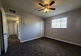 1746 W University Dr, Mesa, Az 85201 in Mesa, AZ (Photo 11 of 12)