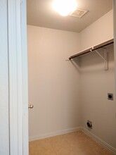 3 Bed Room House in Kelly USA, TX (Photo 2 of 5)