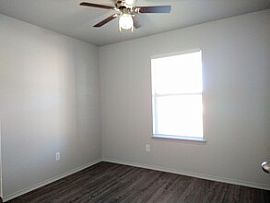 3 Bed Room House in Kelly USA, TX (Photo 3 of 5)